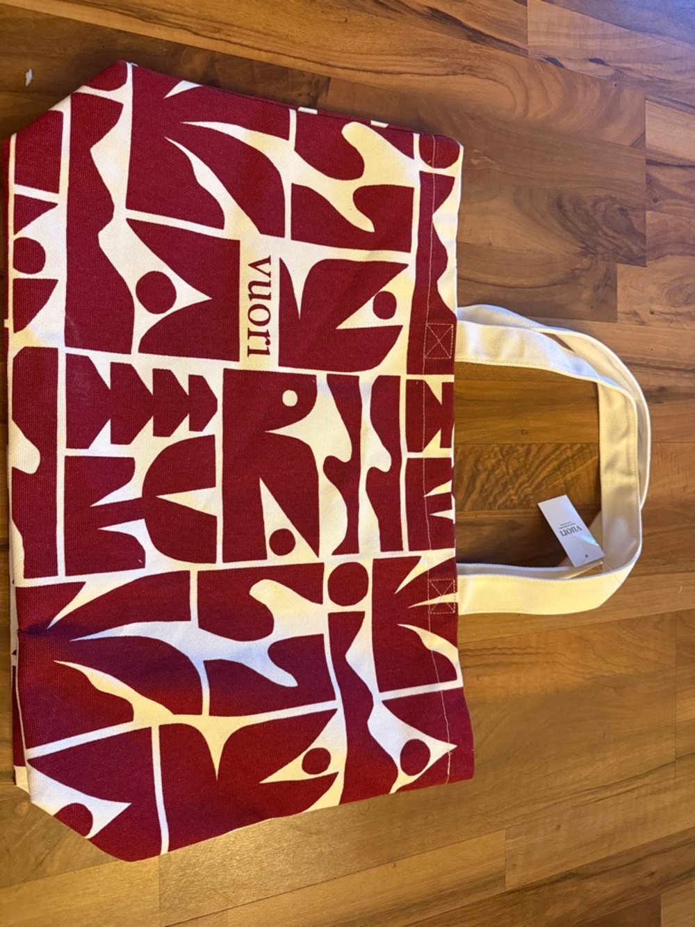 Vuori holiday canvas Tote in Red & Cream